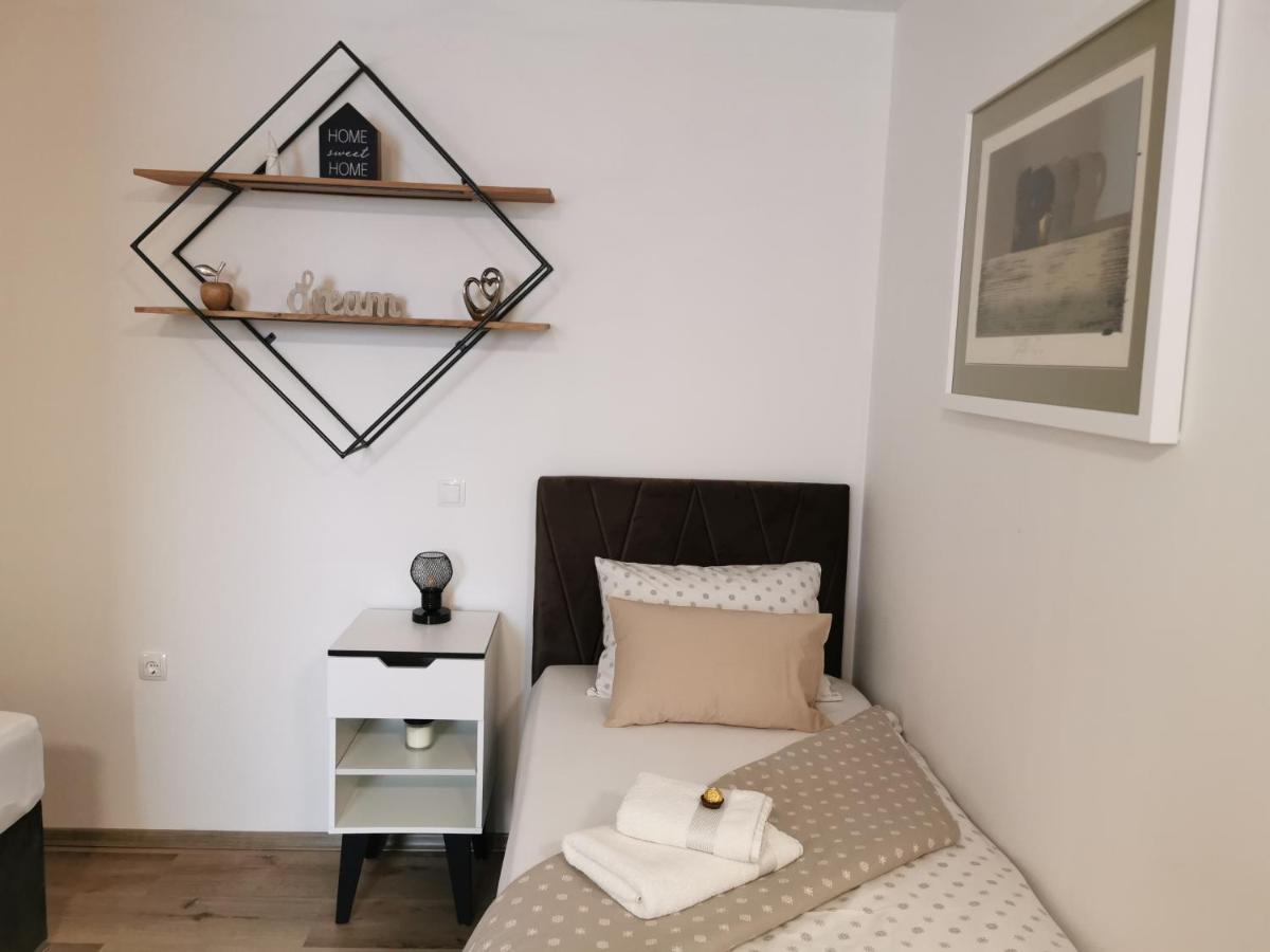 Apartments Alexandra 첼레 외부 사진