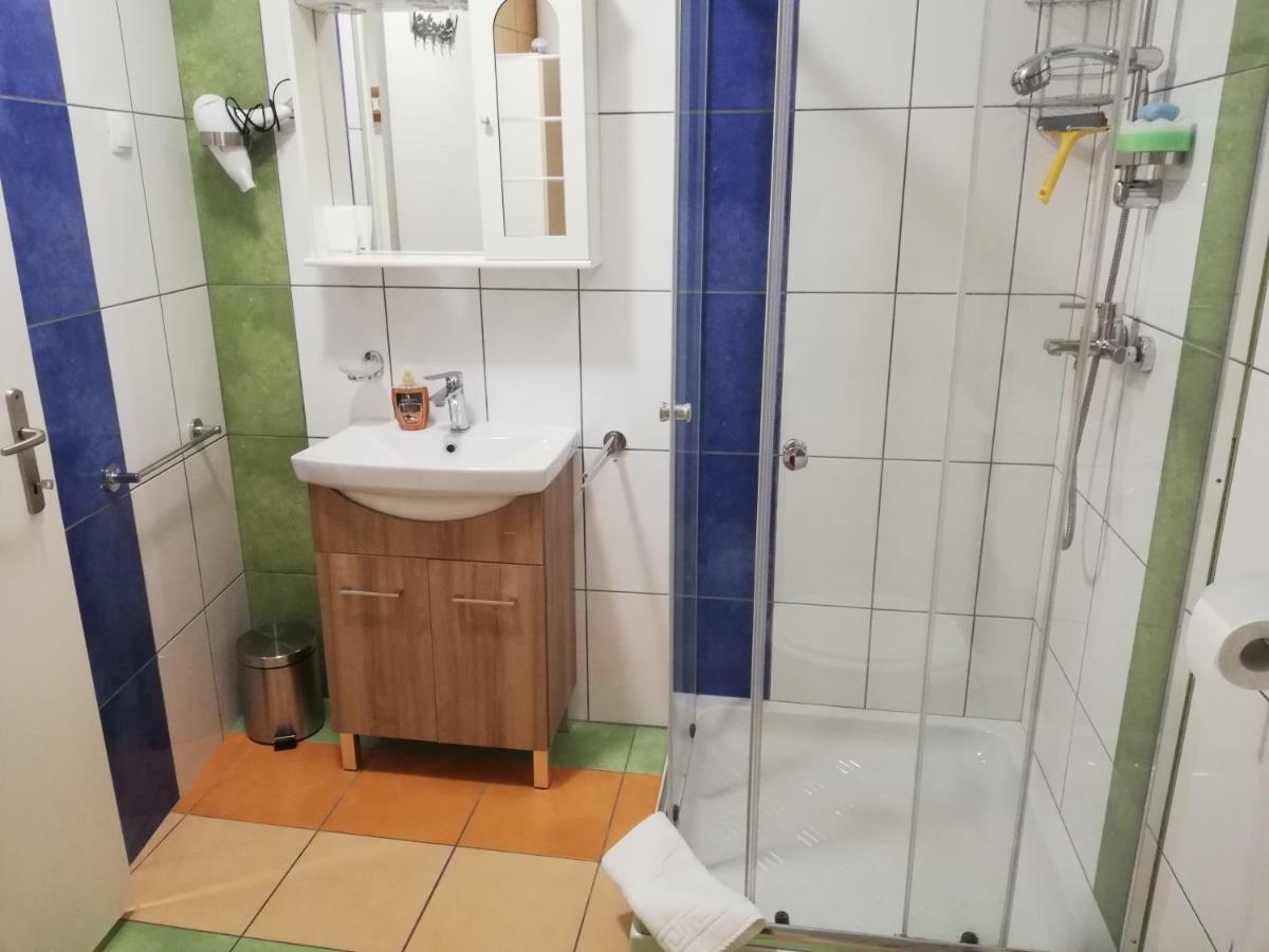 Apartments Alexandra 첼레 외부 사진
